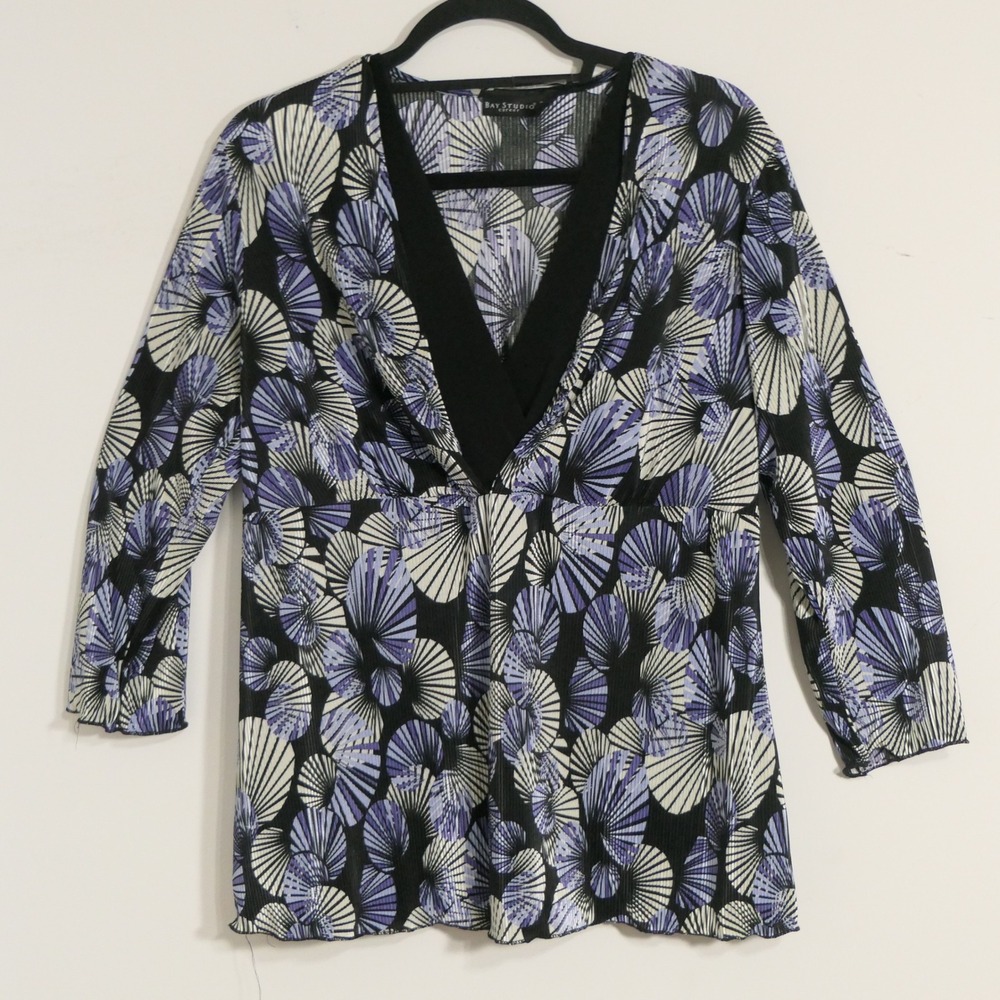 Bay Studio Womens Blouse XL Purple Fan Shell Print Pleated Feminine Whimsygoth